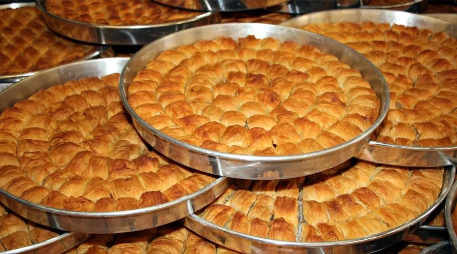 Van Pastanelerinde Bayram Heyecanı: Son Sipariş Çağrısı!