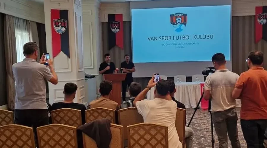 Vanspor Başkanlık Koltuğu Boş Kaldı: Kongre Çıkmaza Girdi!