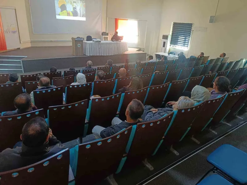 Van Büyükşehir Belediyesinin personellerine ’İş Güvenliği’ eğitimi
