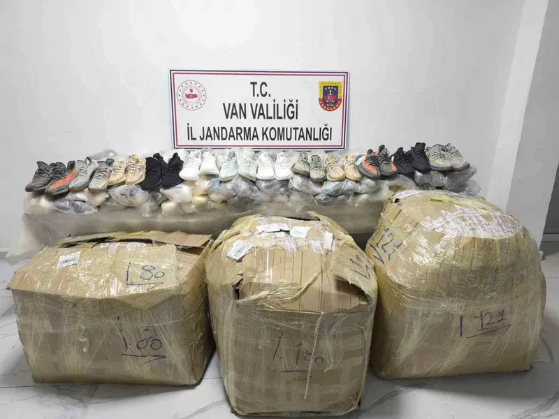 Van’da 2.4 milyon TL değerinde gümrük kaçağı malzeme ele geçirildi