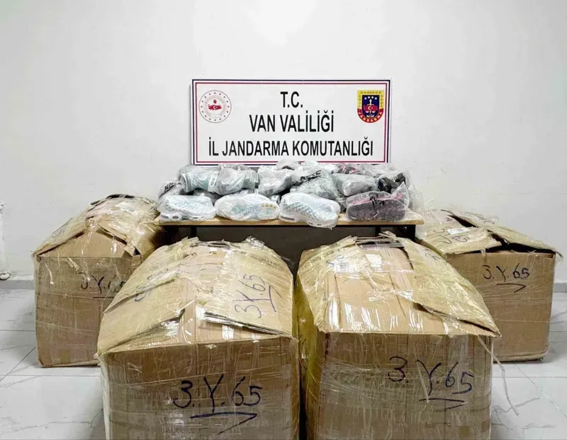 Van’da gümrük kaçağı malzeme ele geçirildi