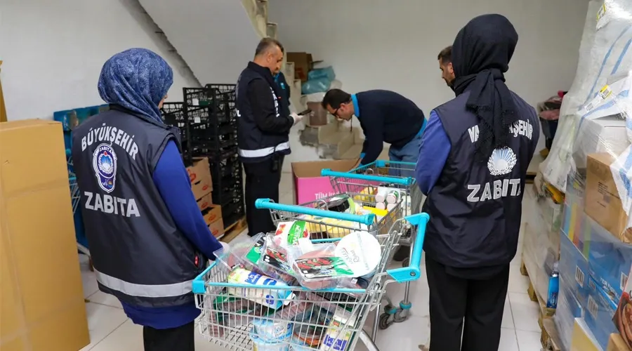 Van Büyükşehir Belediyesi Zabıtasından Kapsamlı Denetim