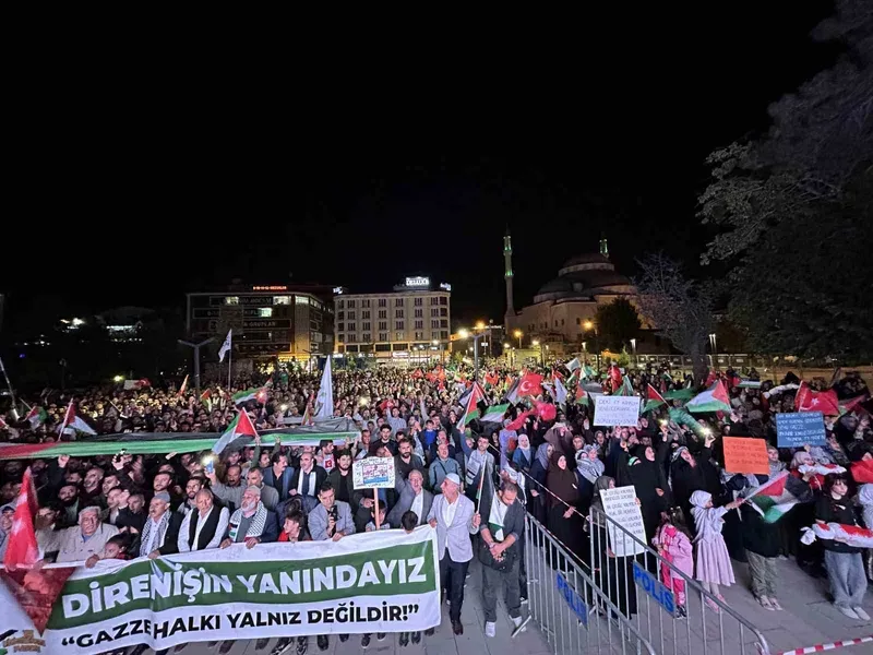 Van’da binlerce kişi Gazze için yürüdü