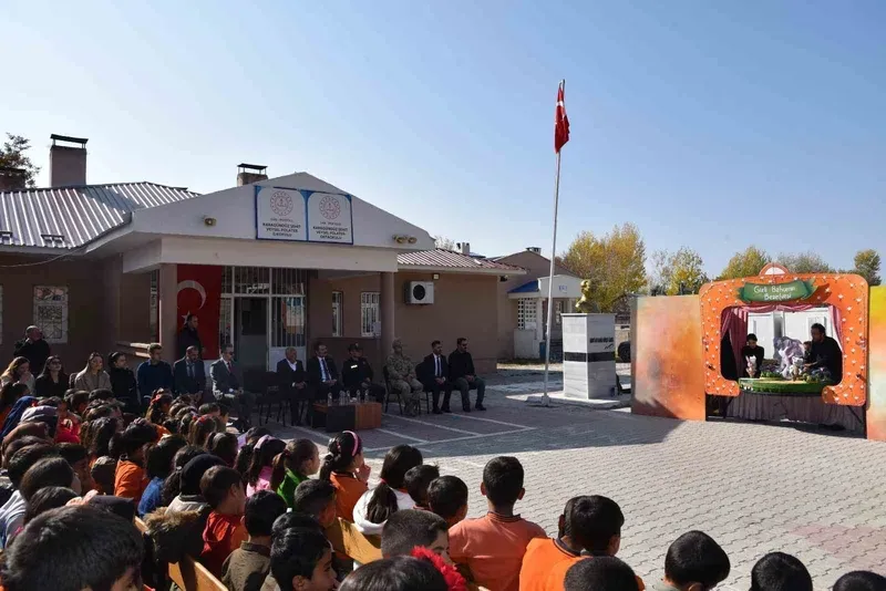 İpekyolu’nda minik yürekler sanatla buluştu