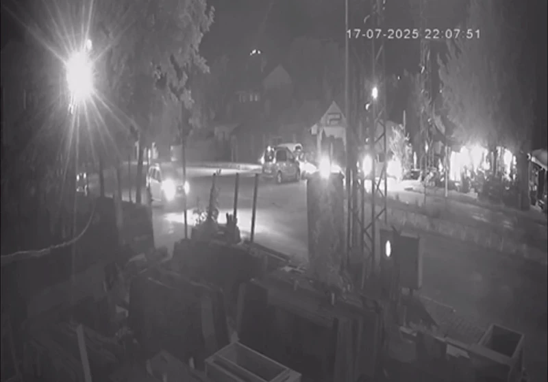 Van’da üç aracın karıştığı kazanın kamera görüntüleri ortaya çıktı