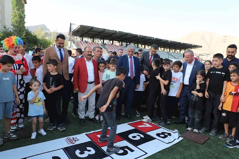 Hakkari’de Bir Anadolu Şenliği başladı