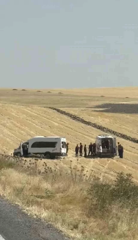 Malazgirt yolunda kaza: 1’i ağır 10 kişi yaralandı