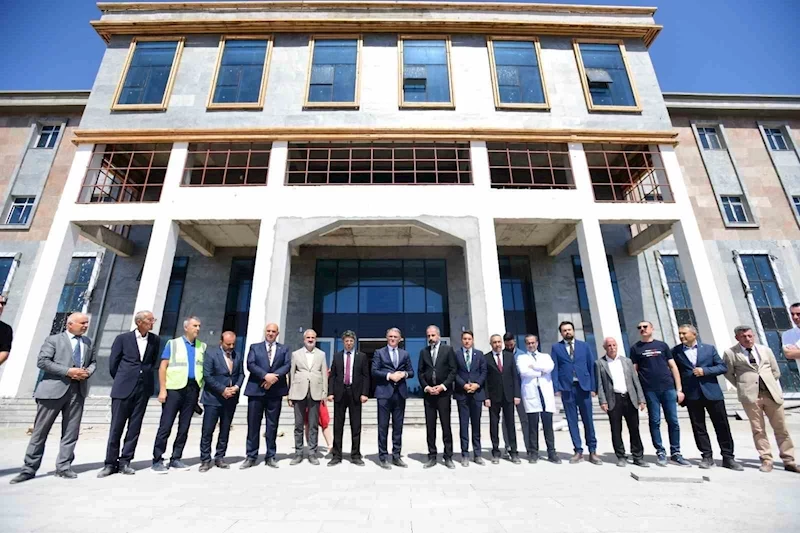 Van YYÜ’de sağlık ve eğitim yatırımlarında büyük hamle