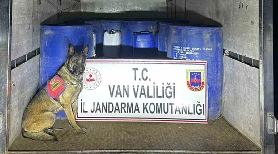 Van’da 3 bin 710 litre asetik asit anhidrit ve 50 kilogram kostik soda ele geçirildi