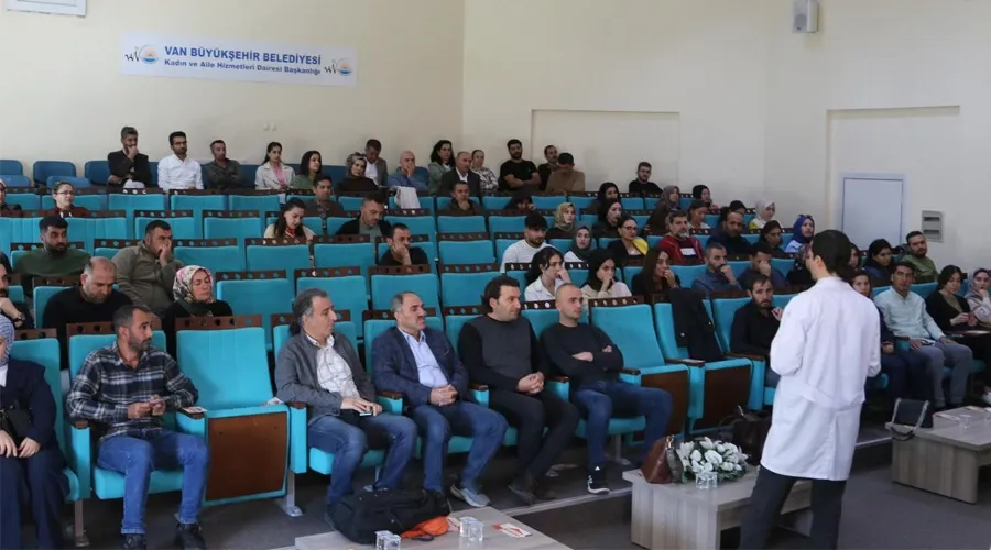 Van Büyükşehir Belediyesi’nden Alzheimer Farkındalık Eğitimi