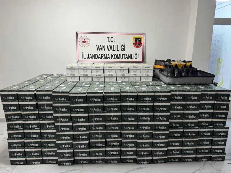 Van’da 799 çift kaçak ayakkabı ele geçirildi