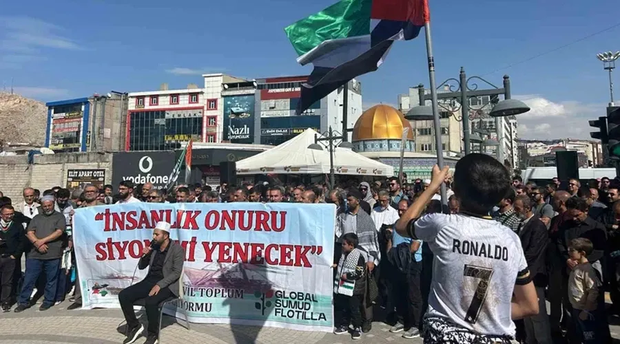 Van’da STK’lardan Küresel Sumud Filosu’na destek