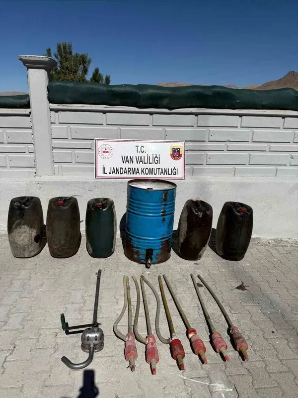 Başkale’de 319 litre kaçak akaryakıt ele geçirildi