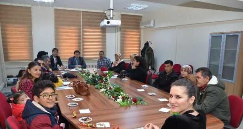 Müdür Bozdemir koruyucu ailelerle bir araya geldi
