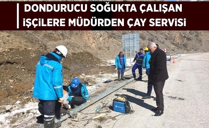 Dondurucu soğukta çalışan işçilere müdürden çay servisi