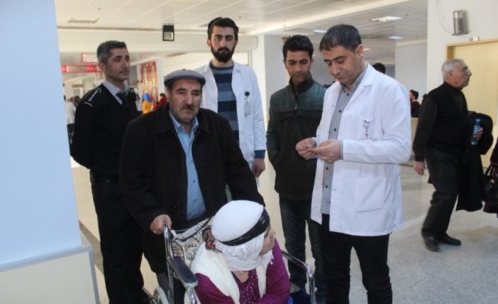 Hasta ve hasta yakınlarının sorunları yerinde çözüm buluyor
