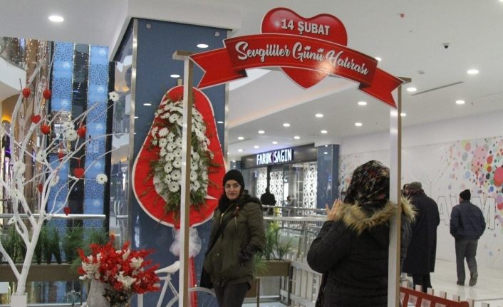 Sevgililer Günü esnafa yaramadı