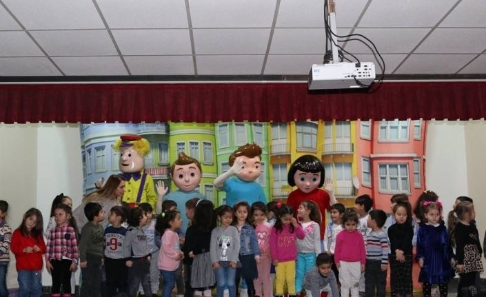 Aslan, Özalplı çocuklarla buluştu