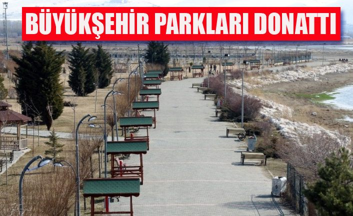 Van’daki parklar kent mobilyalarıyla donatıldı