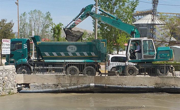 DSİ, balık göçü döneminde neden kanal temizledi!