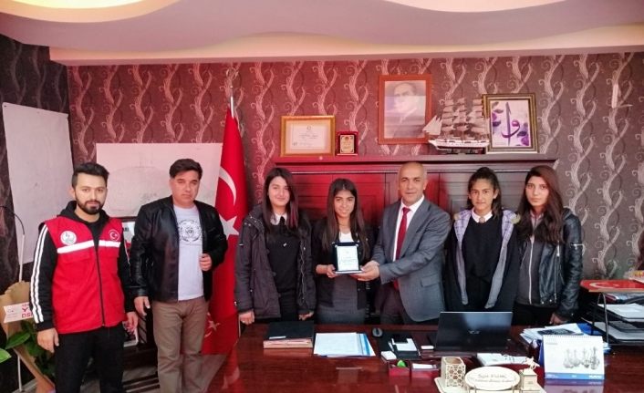 Gençlerden Başkan Ensari’ye ziyaret