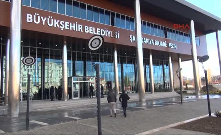 HDP’li Bedia Özgökçe Ertan şimdi de çalışanların maaşına göz dikti