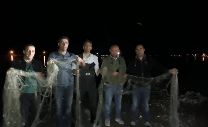 İnci kefali balığı için gece nöbeti