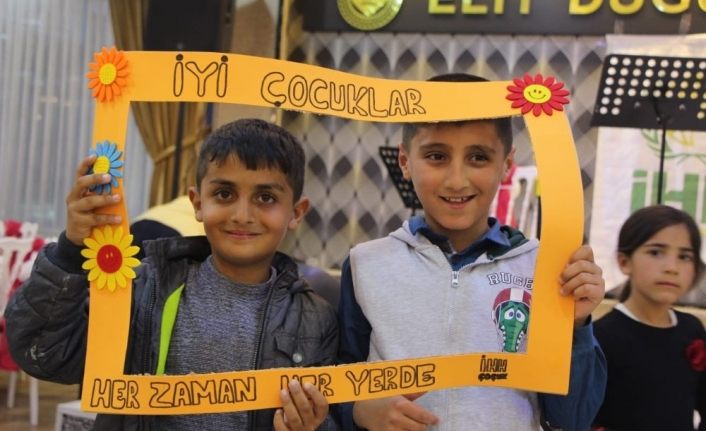 Van’da yetimler için iftar programı düzenlendi