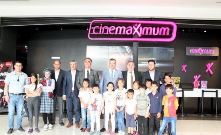 Van’da öğrenciler sinemayla buluştu