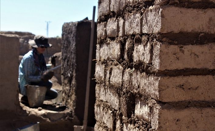 2 bin 700 yıllık Urartu evleri yeniden ayağa kaldırılıyor