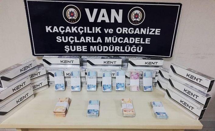 Van’da kaçak sigara ve para ele geçirildi