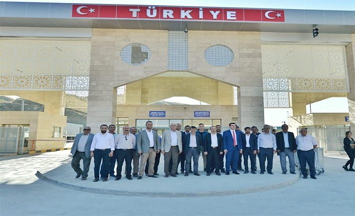 AK Parti Van İl Teşkilatı heyetinin  Saray ziyareti