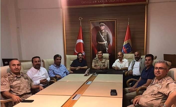 Gazetecilerden tayını çıkan paşaya ziyaret