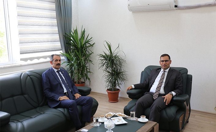 Gürpınar Kaymakamı Sayar’dan Başkan Hayrullah Tanış’a ziyaret 