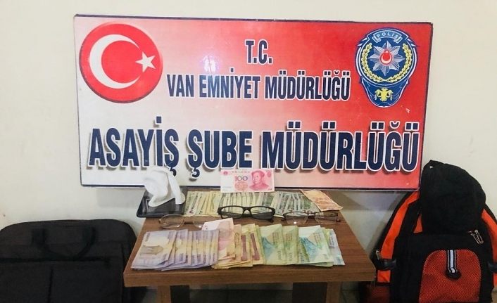 İran’dan turist olarak gelip Van’da hırsızlıktan tutuklandılar