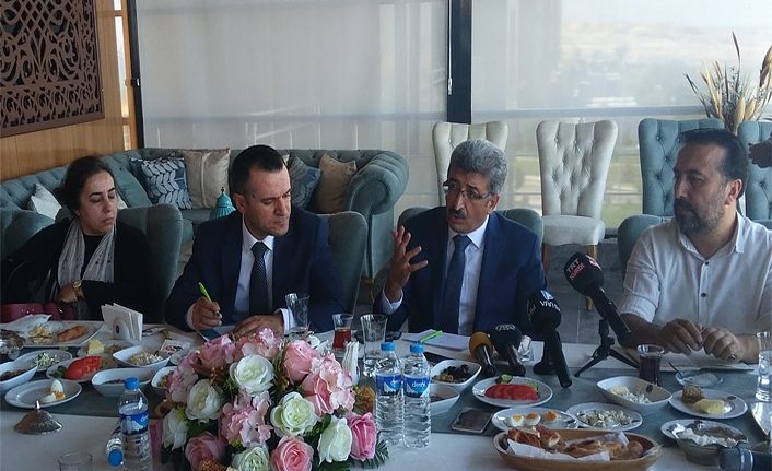 Vali Bilmez gazetecilerle bir araya geldi