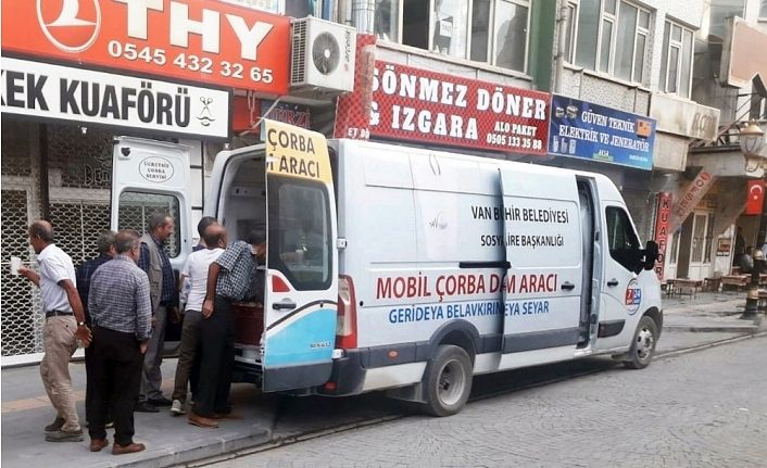Van Büyükşehir Belediyesi çorba dağıtımına başladı