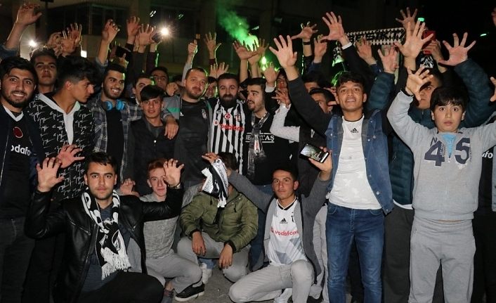 Çarşı Van’ın derbi sevinci