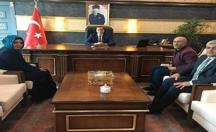 Türkiye birincisi Aslıhan Damar, Kaymakam Genç’i ziyaret etti