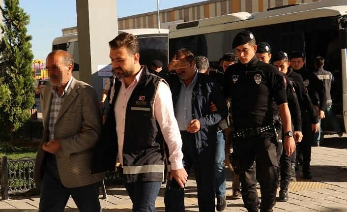Van’da rüşvet şüphelileri adliyeye sevk edildi