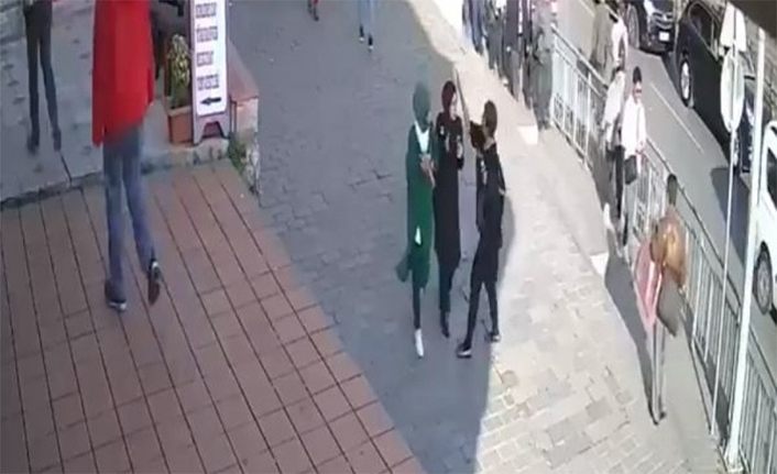 AK Parti Van Milletvekili Arvas, başörtü saldırısını kınadı