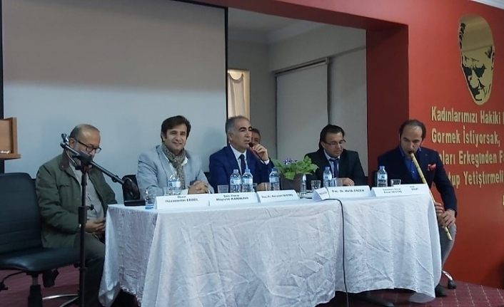 Edremitli öğrenciler şiire ve türküye doydu