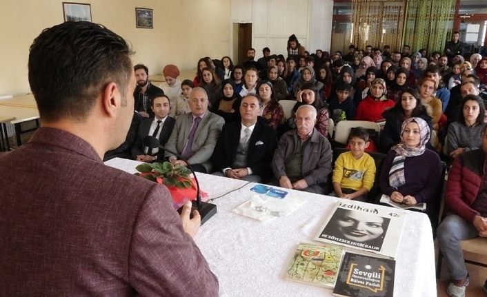 Şair-Yazar Bülent Parlak Vanlı okurlarıyla buluştu