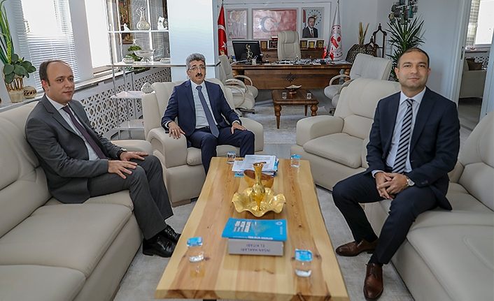 Van Valisi Bilmez’ den Kaymakam Uçar ve Aslan’a ziyaret 