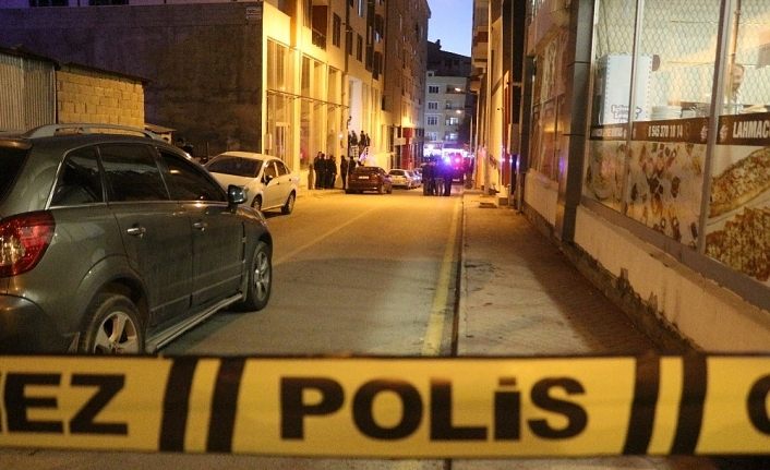 Van’da üzerinde uyuşturucu bulunan şahıs silahla kendini vurdu