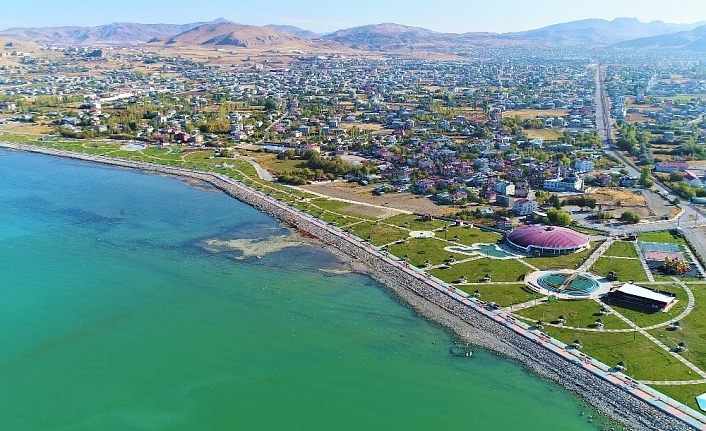 Van’ın doğal kaloriferi: Van Gölü