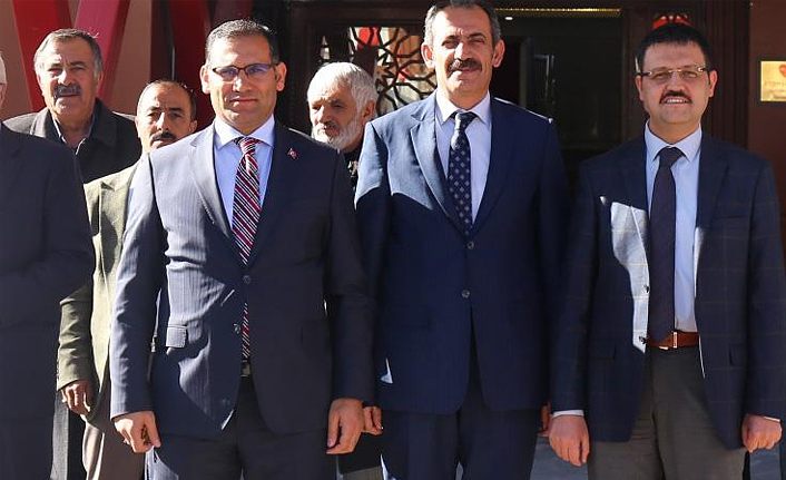 Yüksekova ve Gürpınar Kaymakamı, Başkan Hayrullah Tanış’ı ziyaret etti