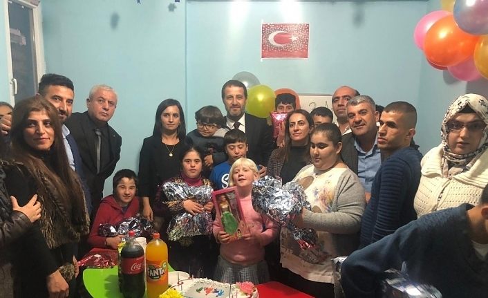AK Parti heyetinden engellilere ziyaret