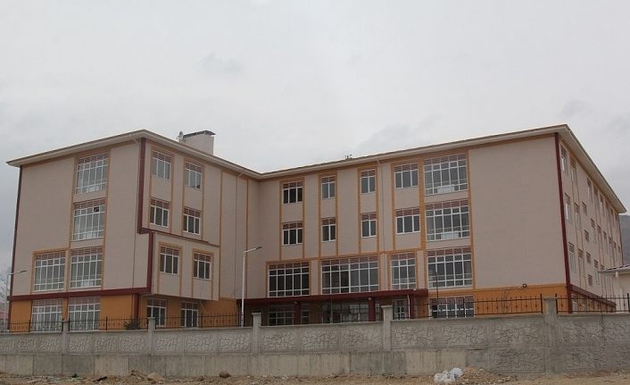 Başkale’ye 24 derslikli lise