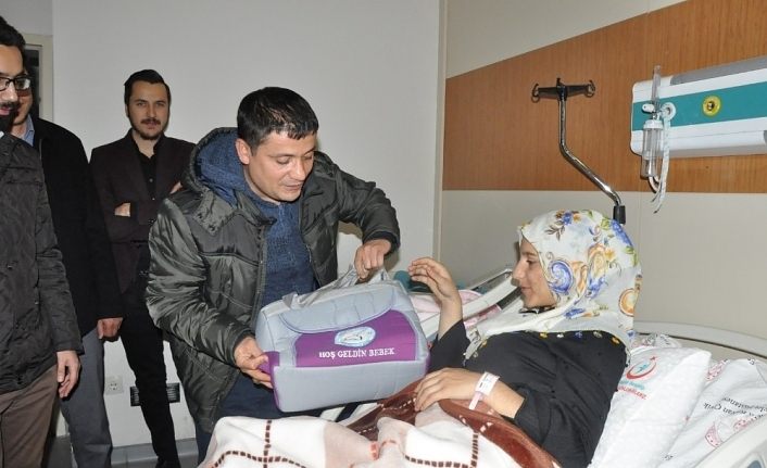 Erciş Belediyesinden ‘Hoş Geldin Bebek’ projesi